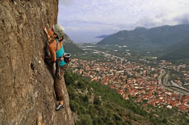 Climb in Leonidio - Douvari Sector